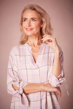 3/4 Sleeve V Neck Inverted Pleat Check Shirt -Mod Vanta Sales Store 22 11 15 BonMarche SS23 SHOT003 0061