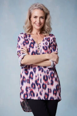 3/4 Sleeve Longline Animal Print Tunic 15 3/4 Sleeve Longline Animal Print Tunic -Mod Vanta Sales Store 22 11 15 BonMarche SS23 SHOT022 0047