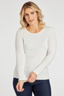 Long Sleeve Scoop Neck Plain T-Shirt