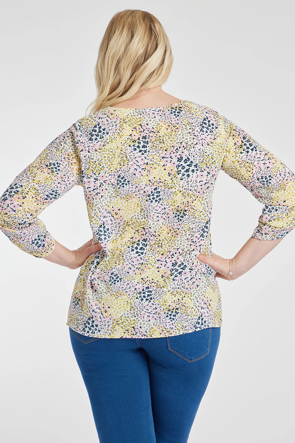 3/4 Sleeve Ditsy Patchwork Print Overhead Blouse 6 3/4 Sleeve Ditsy Patchwork Print Overhead Blouse - Image 4