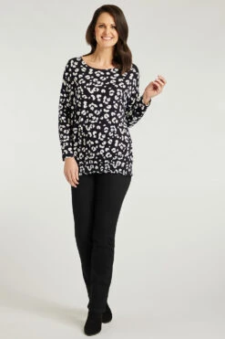 Long Sleeve Shirred Hem Animal Print Batwing Top -Mod Vanta Sales Store 900289507 alt1