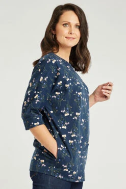 3/4 Sleeve Pressed Floral Batwing Tunic -Mod Vanta Sales Store 900290853 alt4