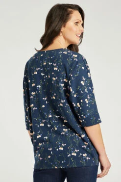 3/4 Sleeve Pressed Floral Batwing Tunic -Mod Vanta Sales Store 900290853 alt5