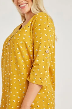 3/4 Sleeve Longline Spaced Ditsy Printed Tunic -Mod Vanta Sales Store 900291797 alt5