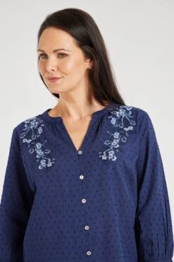 3/4 Sleeve Trailing Floral Embroidery Blouse -Mod Vanta Sales Store 900310153 alt6