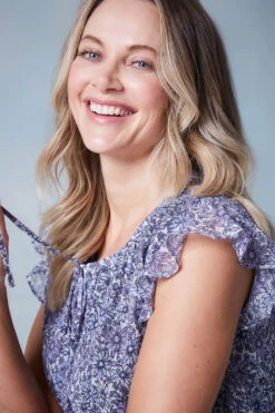 Short Sleeve Bubble Hem Ditsy Blouse -Mod Vanta Sales Store 9003108