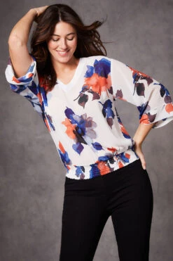 3/4 Sleeve Large Watercolour Floral Blouse -Mod Vanta Sales Store 9003144 1