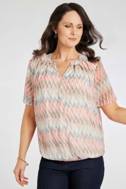 Short Sleeve Ikat Print Blouse With Bubble Hem