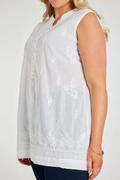 Sleeveless Broderie Top -Mod Vanta Sales Store 900355593 alt5