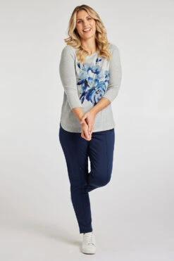 3/4 Sleeve Floral Placement Top -Mod Vanta Sales Store 900382533 alt1