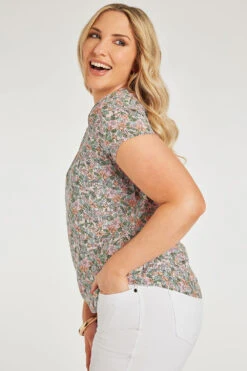 Short Sleeve Ditsy Print V-Neck Shell Top -Mod Vanta Sales Store 900388151 alt3