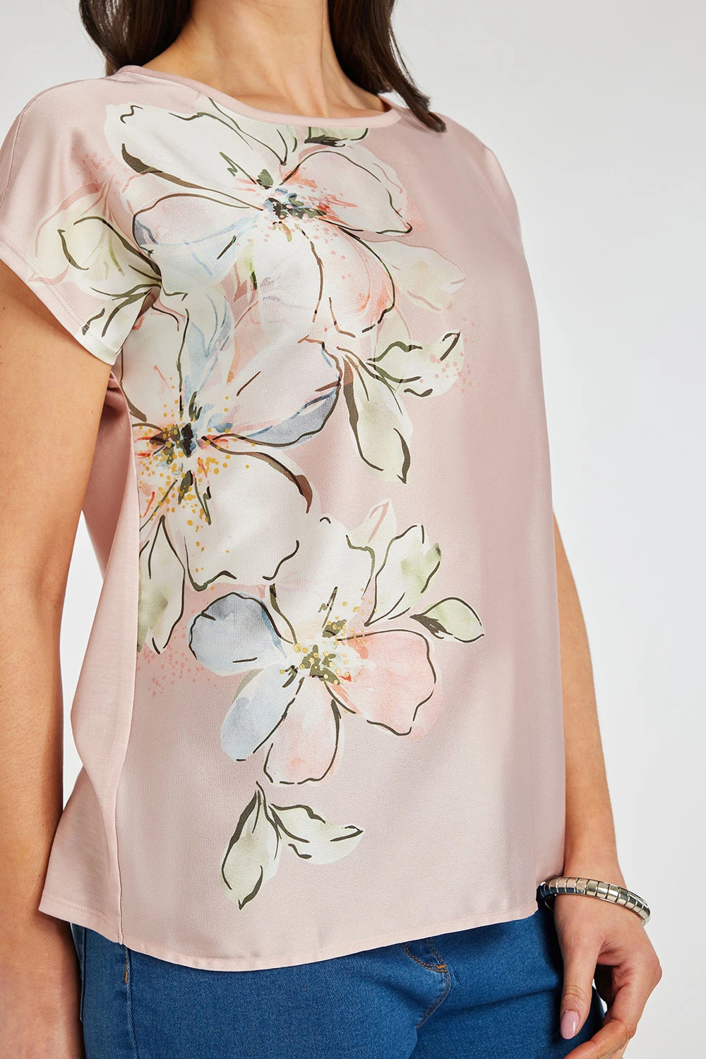 Short Sleeve Woven Front Side Floral Design Shell Top 9 Short Sleeve Woven Front Side Floral Design Shell Top - Image 7