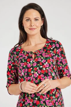 Short Sleeve Ditsy Print Tunic With Eyelet Detail -Mod Vanta Sales Store 900402107 alt5