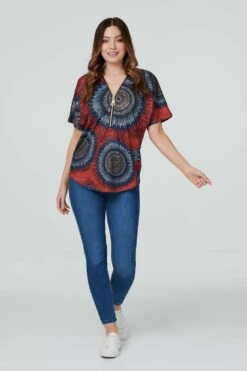 Stella Morgan - Short Sleeve Zip Neck Circle Print Top -Mod Vanta Sales Store 9004461 69201