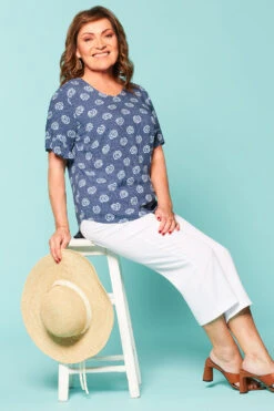 Short Frill Sleeve Leaf Tile Print V-Neck Top -Mod Vanta Sales Store BonMarche LorraineKelly SHOT005 056