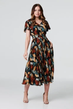 Izabel London – Leaf Print Midi Skater Dress
