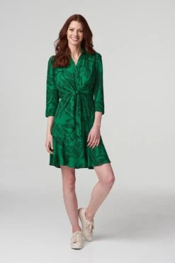 Izabel London – Leaf Print Pephem Shirt Dress