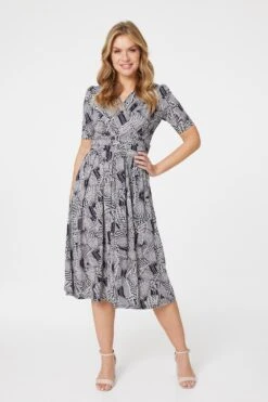 Izabel London – Abstract Print Wrap Dress