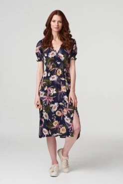 Izabel London – Floral Shirred Detail Midi Dress