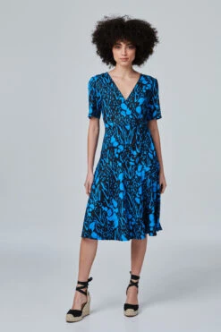 Izabel London – Printed Knot Front Midi Dress