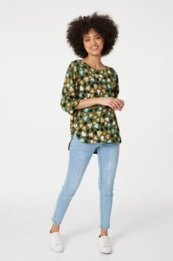 Izabel London – Abstract Gathered Sleeve Top