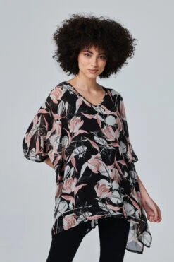 Izabel London – Floral Oversized Poncho Blouse -Mod Vanta Sales Store T165956017 ALT2