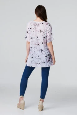 Izabel London – Floral Short Sleeve Layered Top -Mod Vanta Sales Store T506897264 ALT3