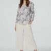 Izabel London – Paisley Collarless Blouse 2 Izabel London – Paisley Collarless Blouse -Mod Vanta Sales Store T513105007 ALT1