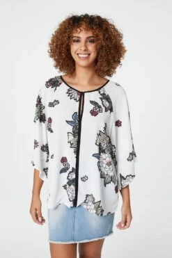 Izabel London – Multi White Floral Trim Blouse